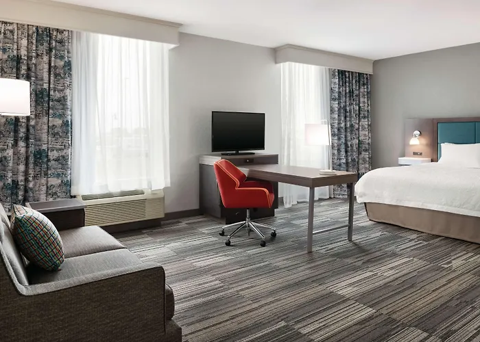 Hampton Southwest Hotel