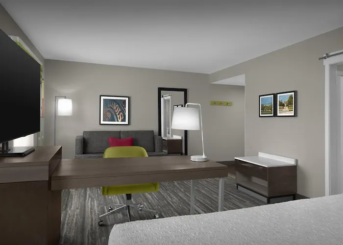 Hampton Southwest Hotel