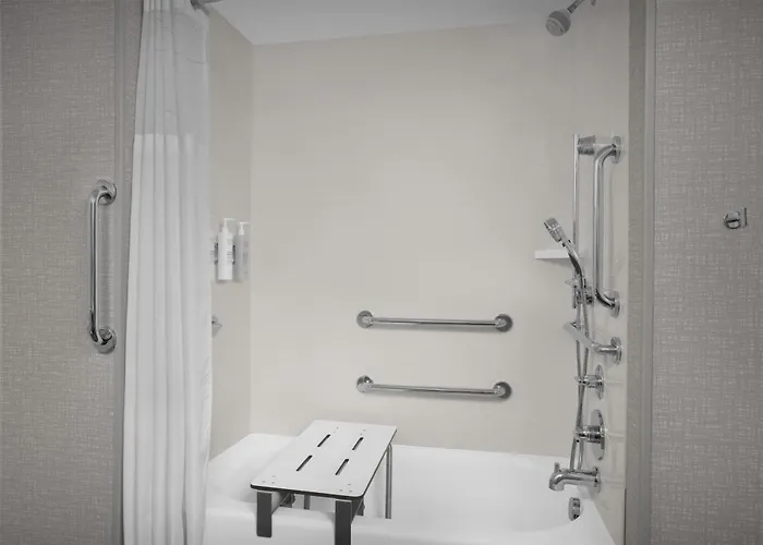 Hampton Southwest Hotel 3*